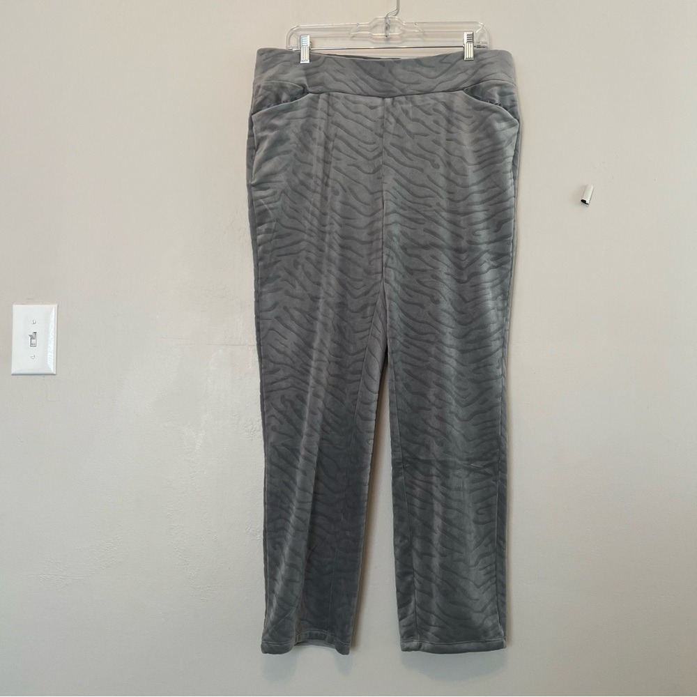 Weekends by Chicos Grey Tiger Print Velour Lounge Pants Size 2 CozySoft